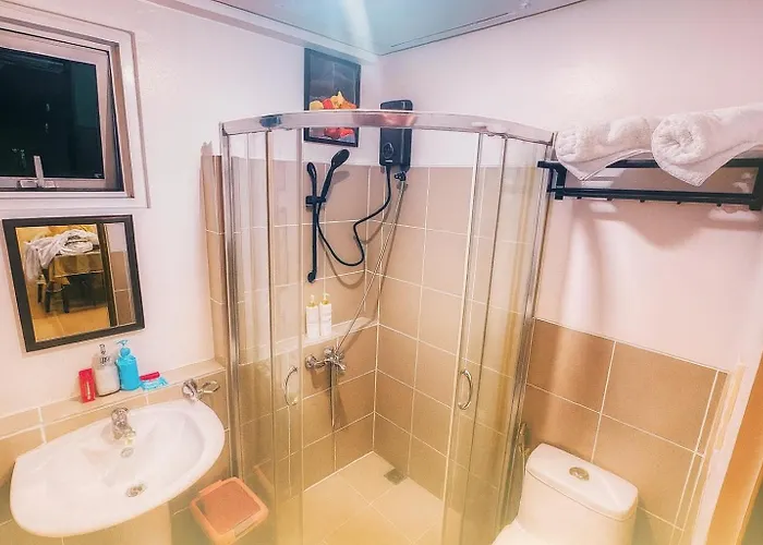 The Beacon Skyview 2br La Suitez4307 Manila